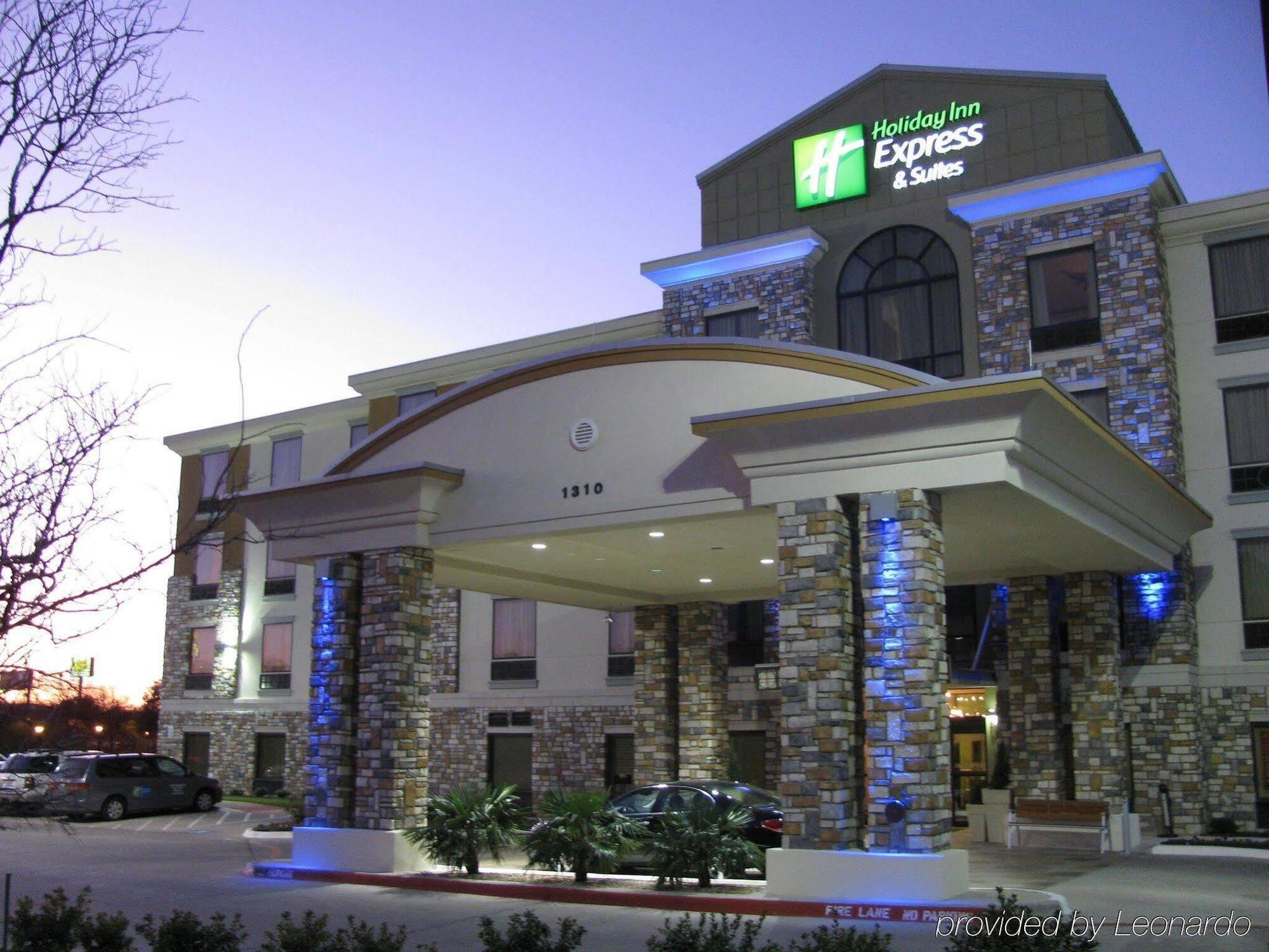 Holiday Inn Express Hotel & Suites Dallas South - Desoto, An Ihg Hotel Exterior photo